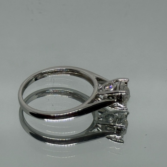 10k White gold & 1/2 CT Diamond Engagement Ring 2.58 g - Picture 3 of 4
